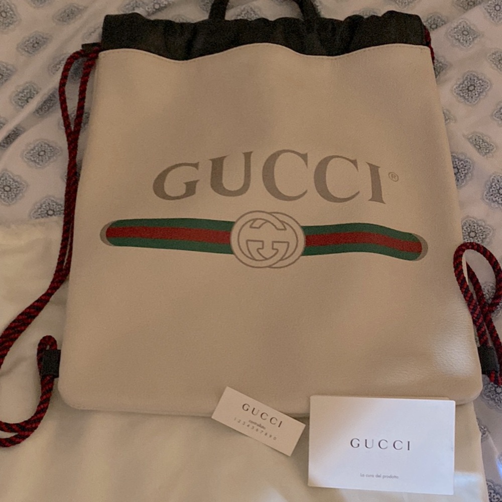 100% authentic Gucci backpack. Originally paid over $1000 for it.